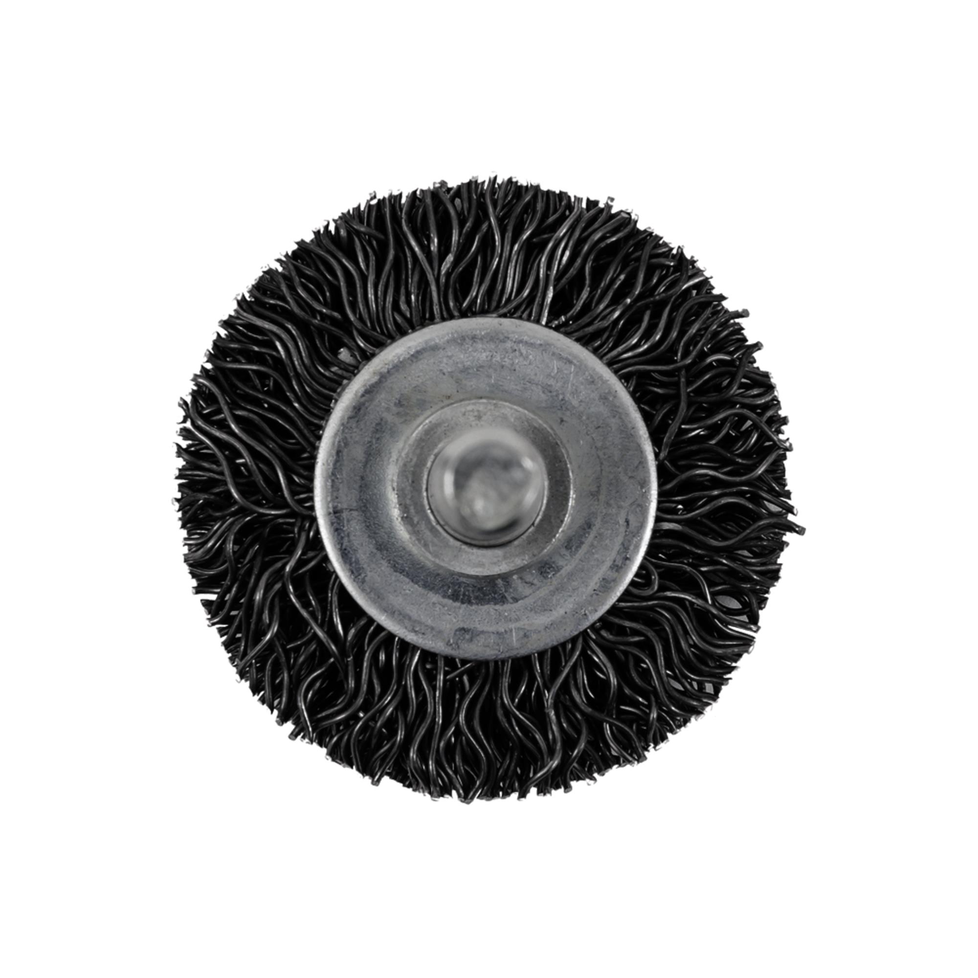 Brosse radiale sertie montée sur arbre de 1 1/2 x 1/4 po